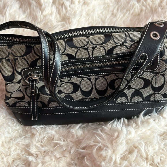 Black and grey monogram Coach shoulder bag - Picture 3 of 8